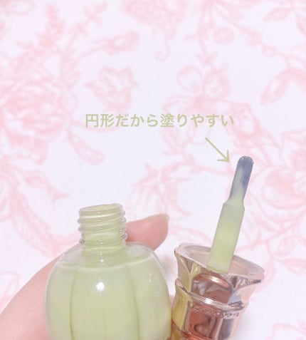 女王のカメオネイルカラー/COLORROSE/マニキュアを使ったクチコミ(2枚目)