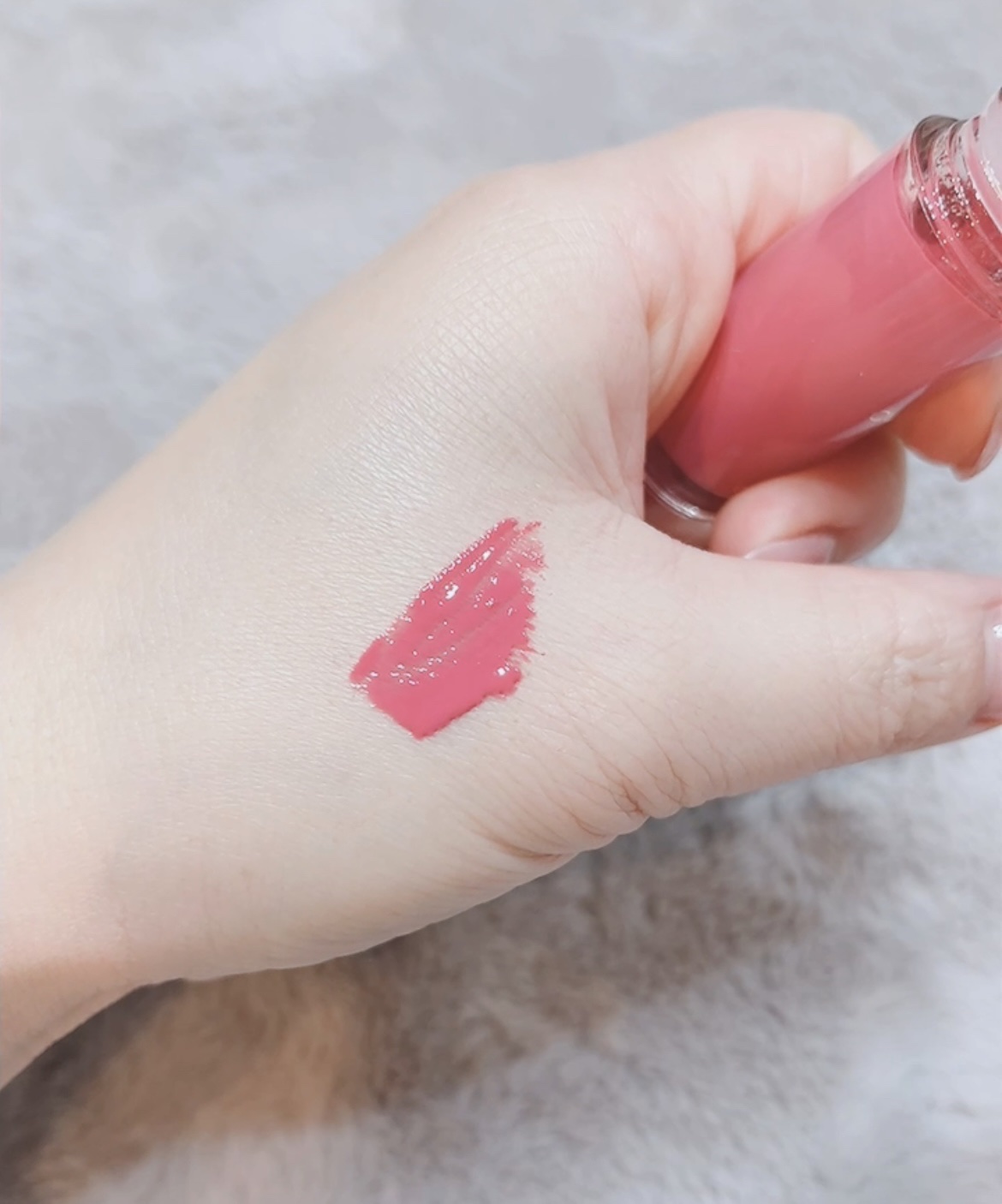 ミネラルカラーセラム/ONLY MINERALS/リップグロスを使ったクチコミ（3枚目）