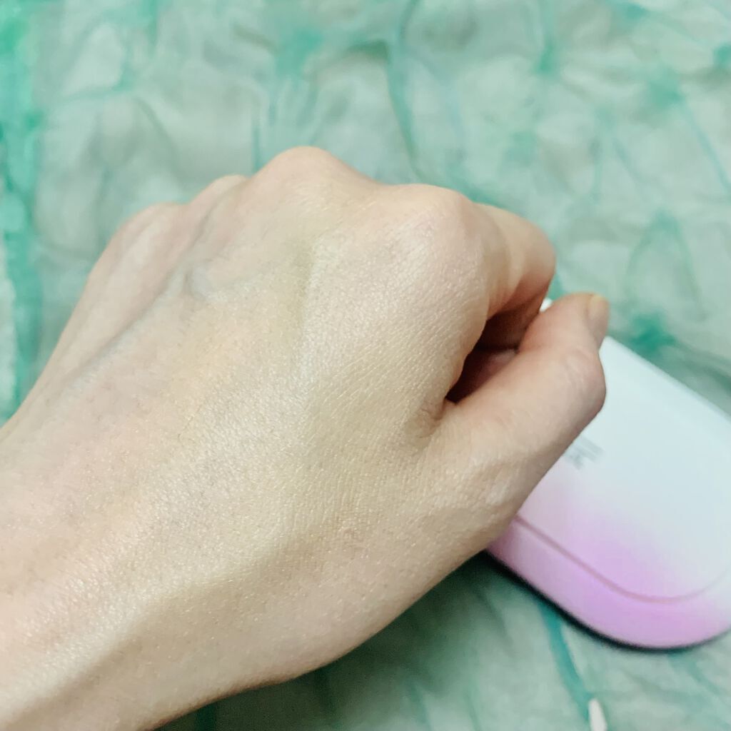 ライトフル C３ ナチュラル シルク パウダーファンデーション/M・A・C/パウダーファンデーションを使ったクチコミ（3枚目）