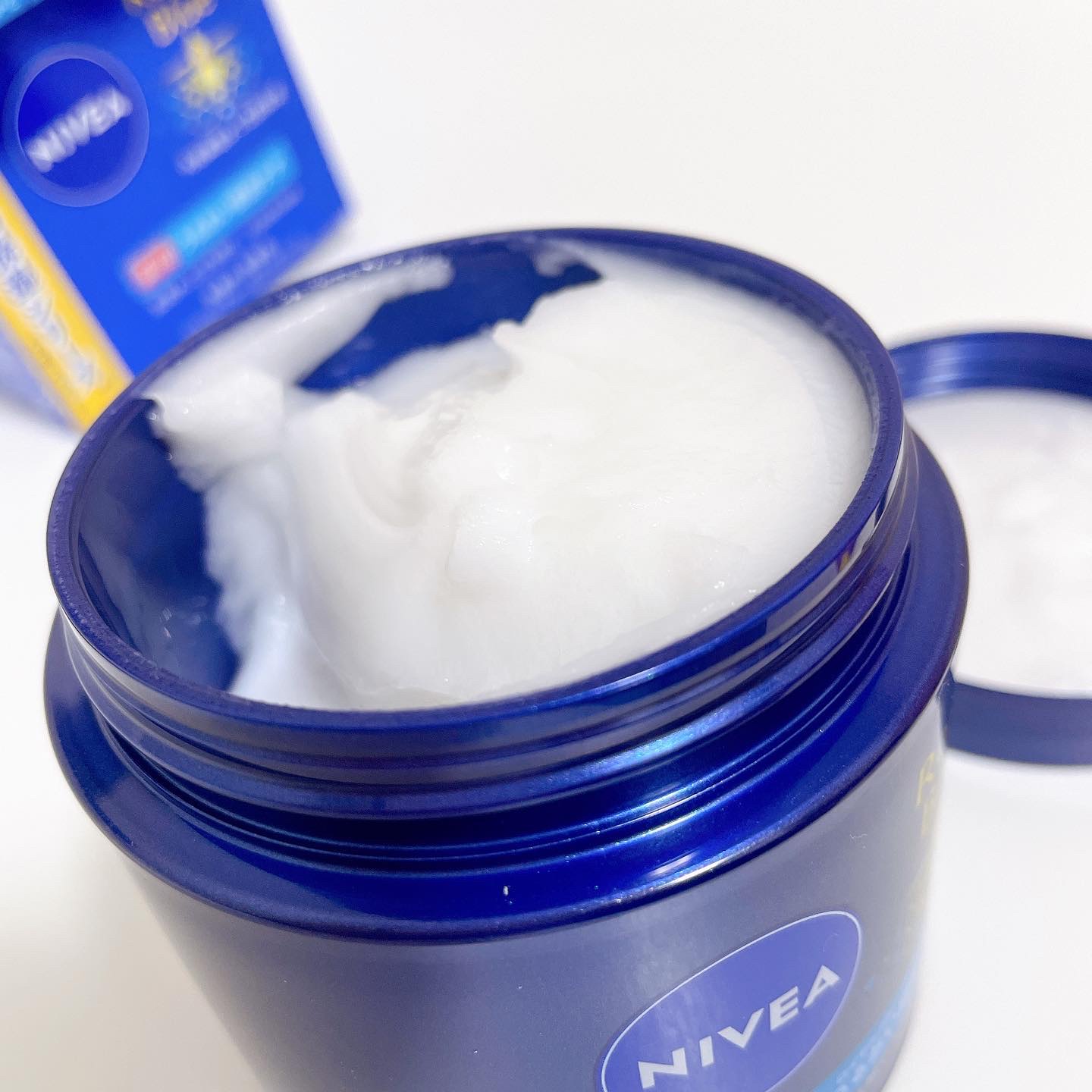 ニベア ロイヤルブルーボディクリーム うるおい密封ケア/ニベア/ボディクリームを使ったクチコミ（2枚目）