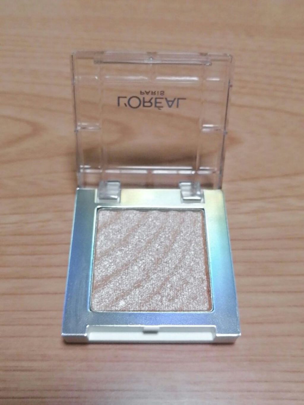 カラークイーン オイルシャドウ/ロレアル パリ/単色アイシャドウを使ったクチコミ（2枚目）