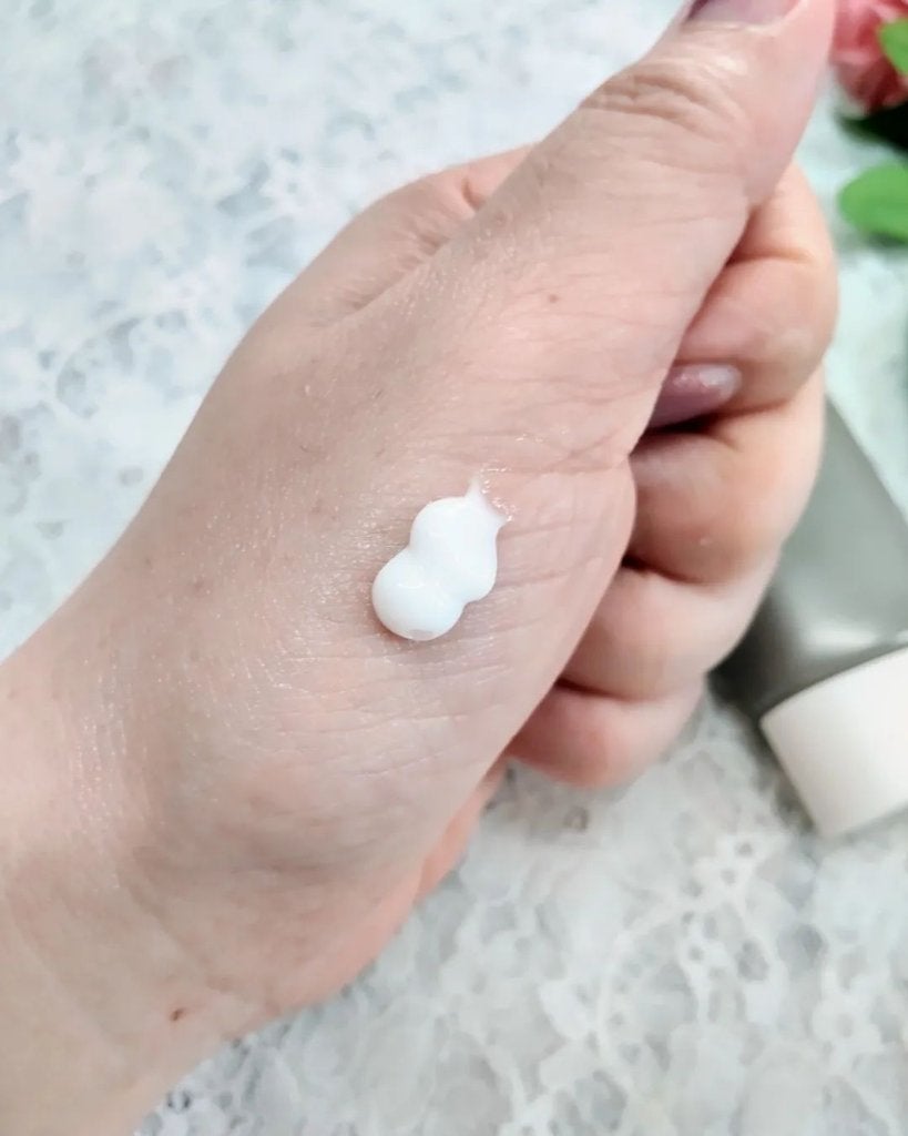 ハンデコルテ/キユートピア/ネック・デコルテケアを使ったクチコミ(2枚目)