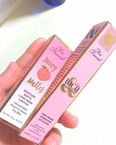 リッチ＆ダズリン ハイシャイン スパークリング リップグロス/Too Faced/リップグロスを使ったクチコミ（2枚目）