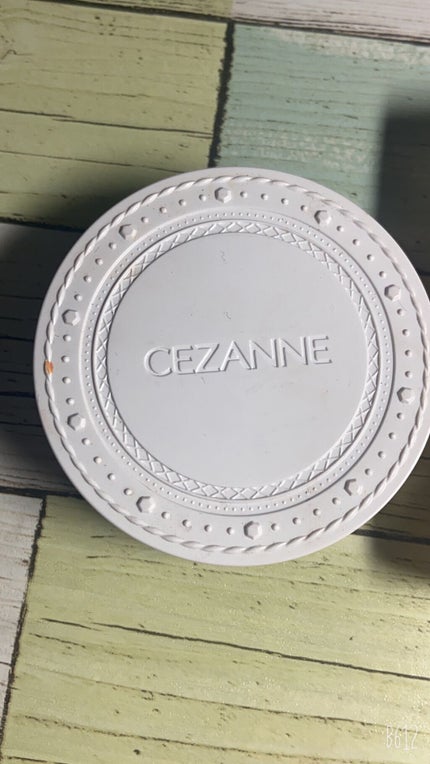 UVクリアフェイスパウダー/CEZANNE/プレストパウダーを使ったクチコミ(3枚目)