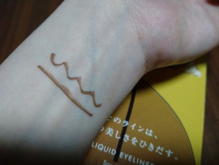 スキルレスライナー/LUMIURGLAS/リキッドアイライナーを使ったクチコミ(1枚目)