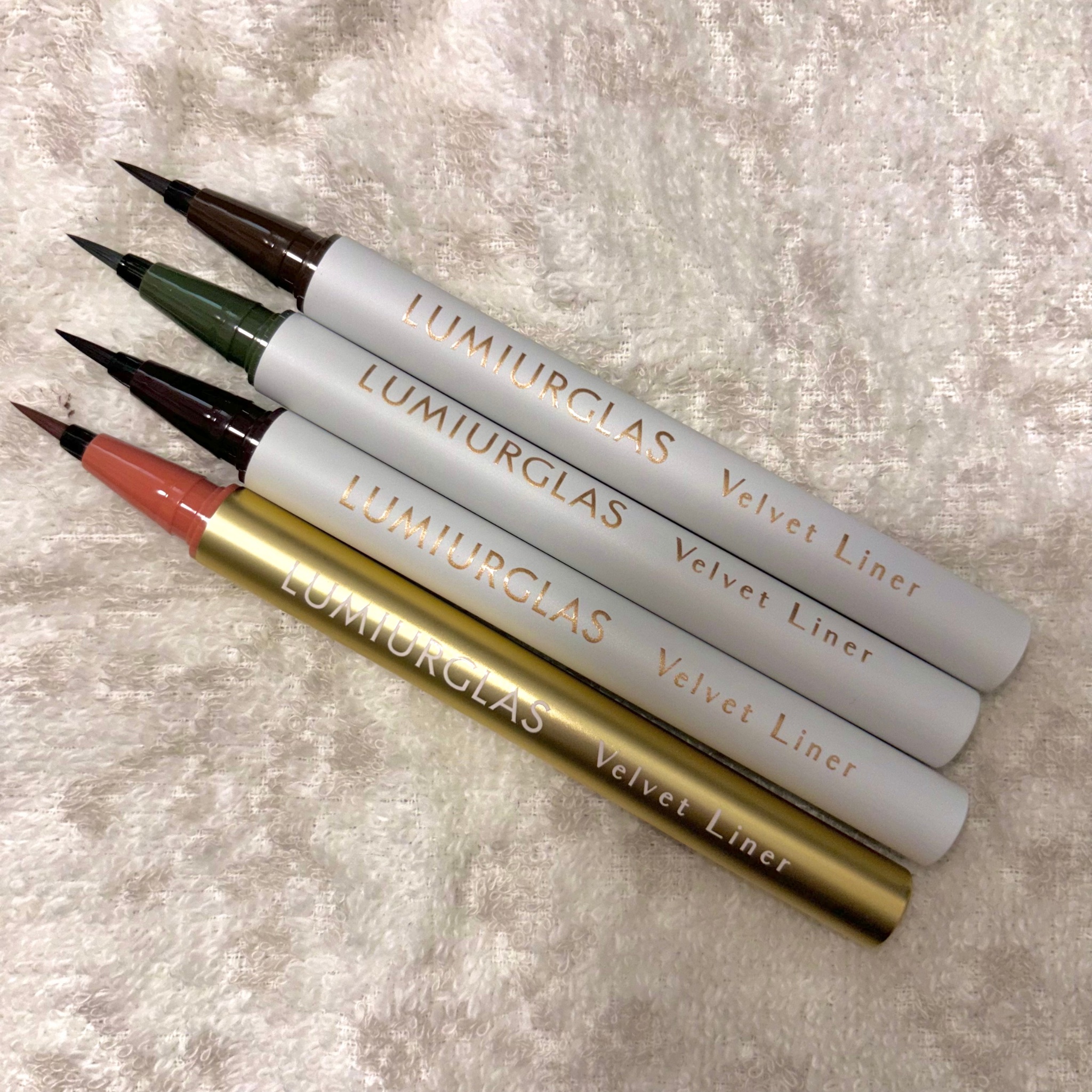 ベルベットライナー/LUMIURGLAS/リキッドアイライナーを使ったクチコミ（2枚目）