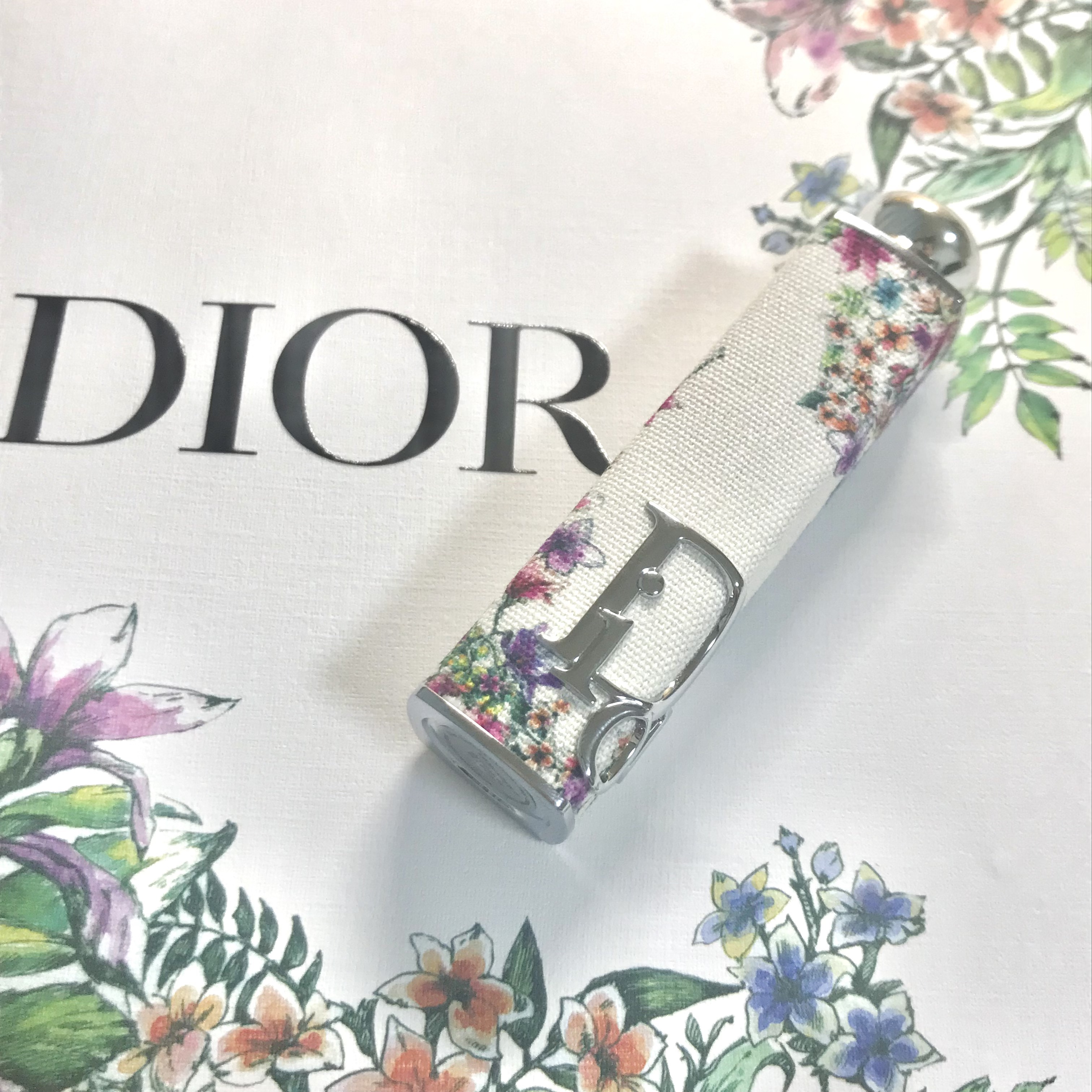 ディオール アディクト リップスティック 845 ヴァイナル レッド（生産終了）/Dior/口紅を使ったクチコミ（3枚目）