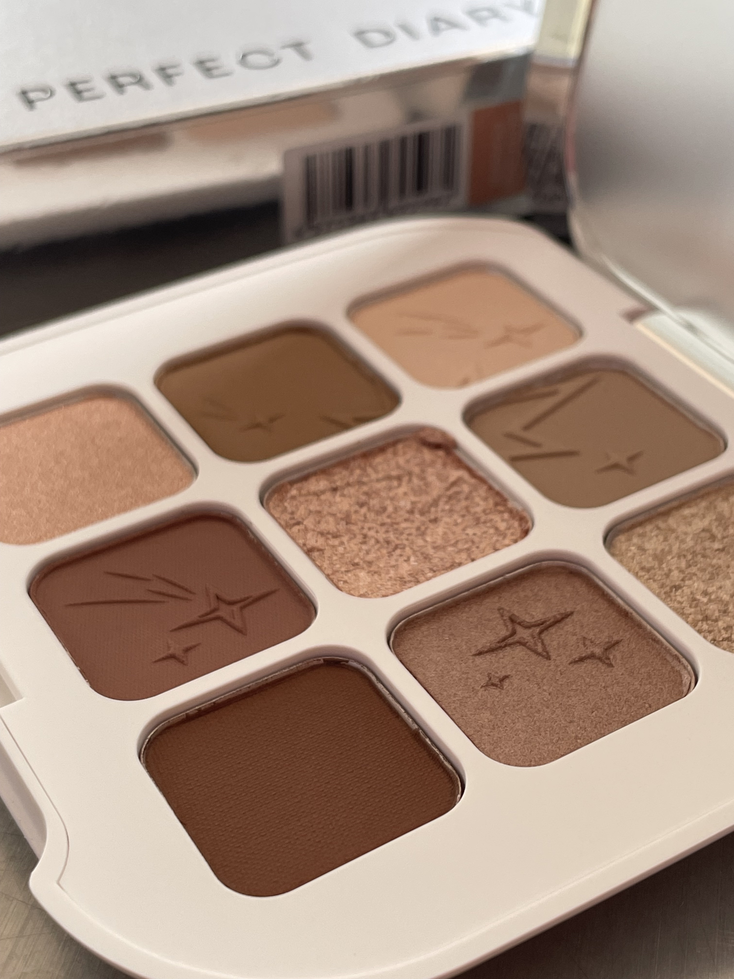 PERFECT DIARY (パーフェクトダイアリー)「原石」9色アイシャドウ　クリスマス限定/PERFECT DIARY/アイシャドウパレットを使ったクチコミ（3枚目）
