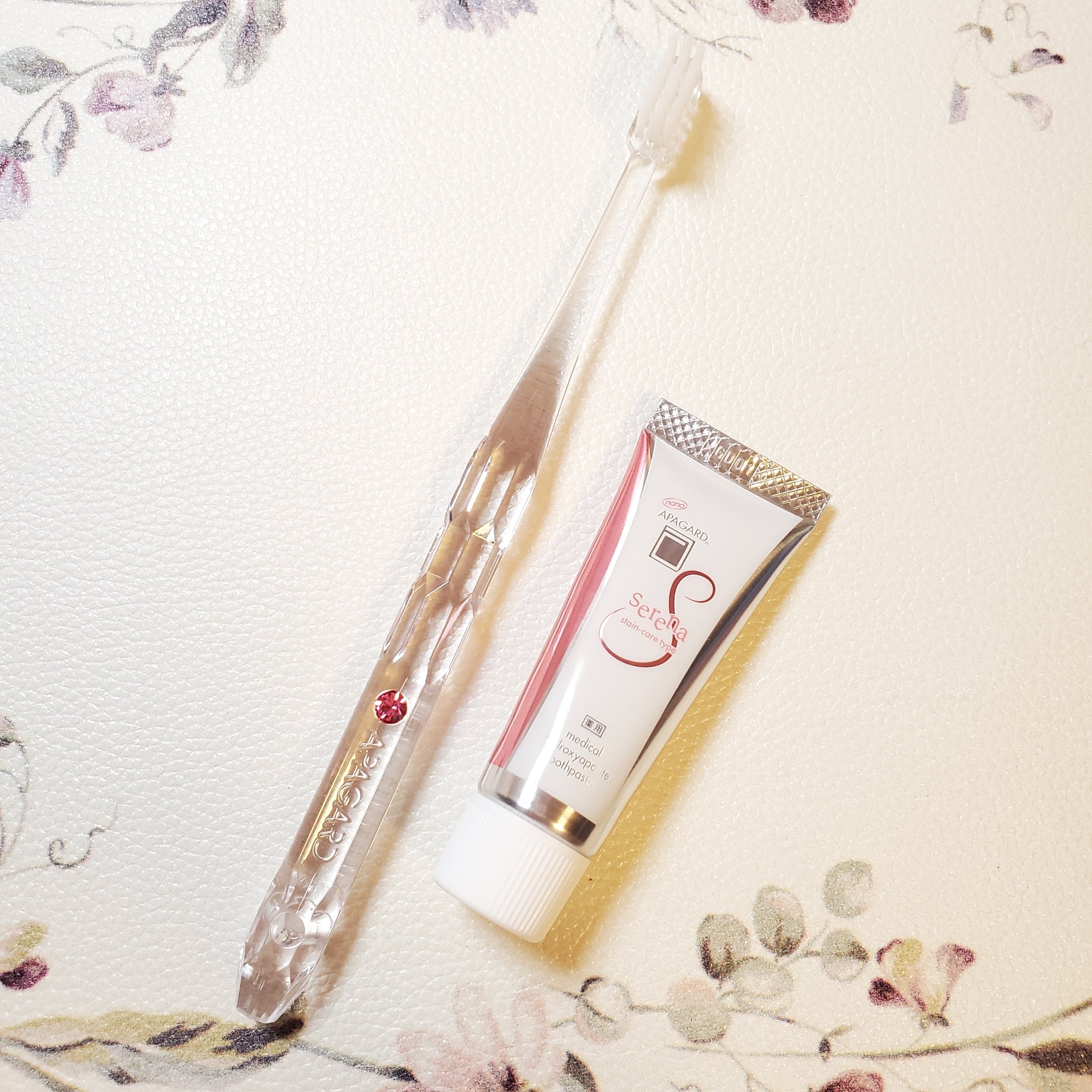 アパガードクリスタル歯ブラシ/アパガード/歯ブラシを使ったクチコミ（2枚目）