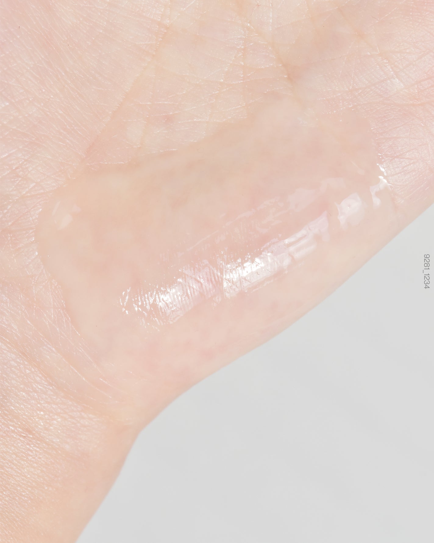 レチ二オールポアタイトニングセラム/Real Barrier/美容液を使ったクチコミ(4枚目)