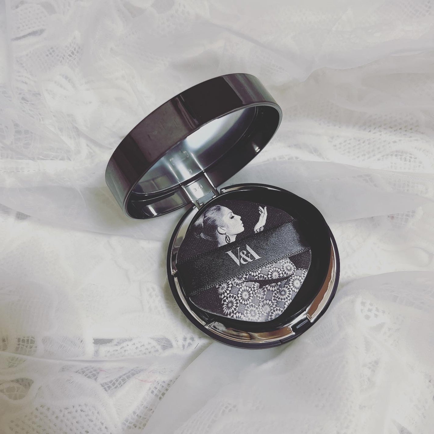 ロングウェアクッションファンデーション/V&Aビューティー/クッションファンデーションを使ったクチコミ(2枚目)