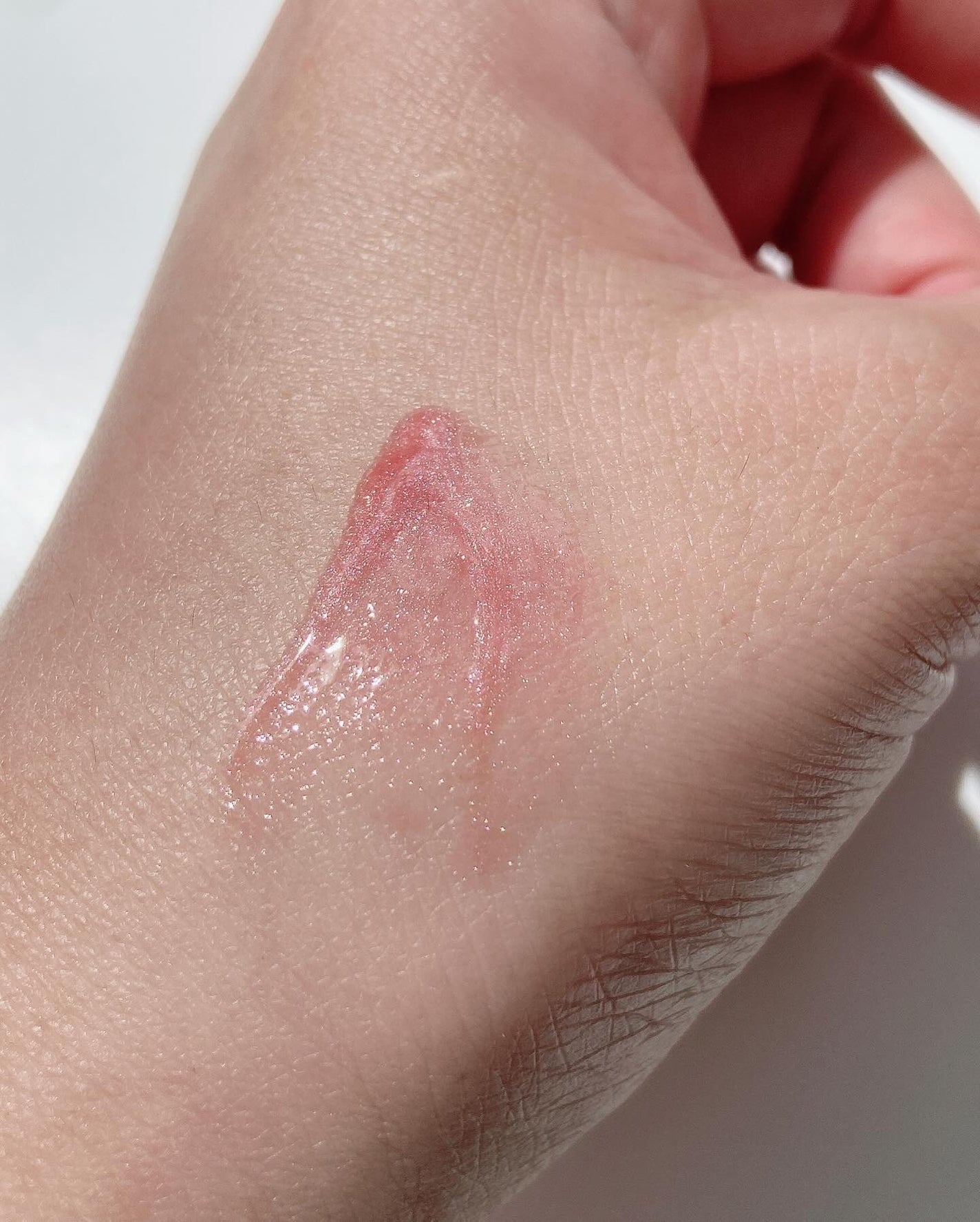 Maybelline Lifter Gloss Plumping Hydrating Lip Gloss/MAYBELLINE NEW YORK/リップグロスを使ったクチコミ(5枚目)