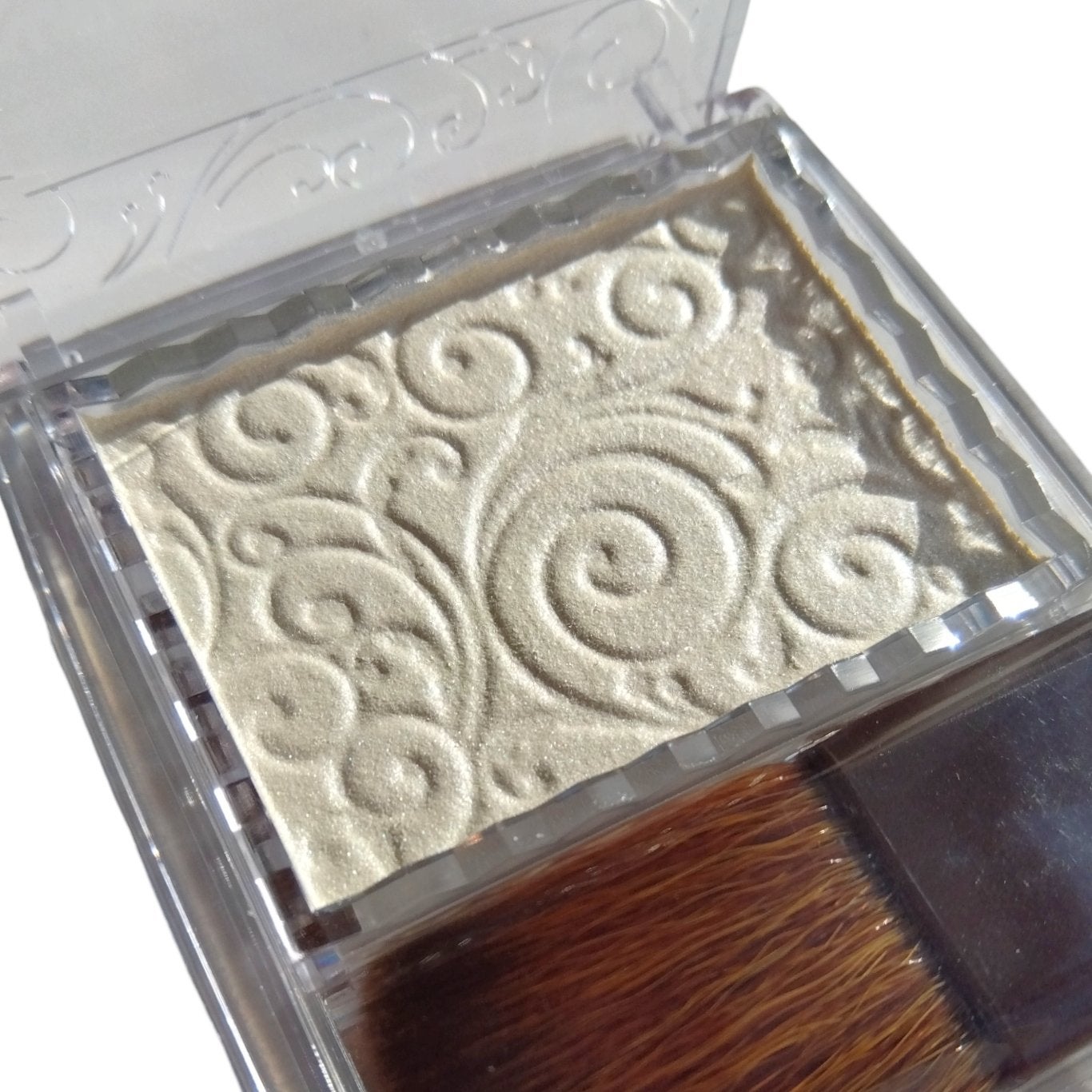 パールグロウハイライト/CEZANNE/パウダーハイライトを使ったクチコミ(2枚目)