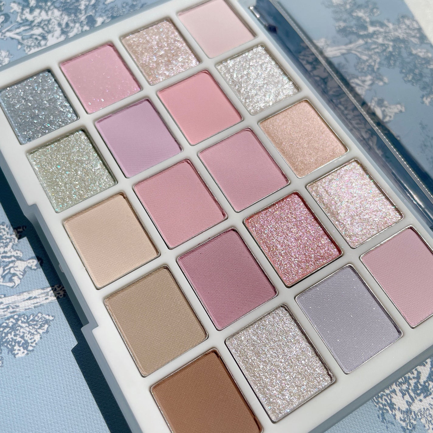 ムードシャドウパレット/dasique/アイシャドウパレットを使ったクチコミ(2枚目)