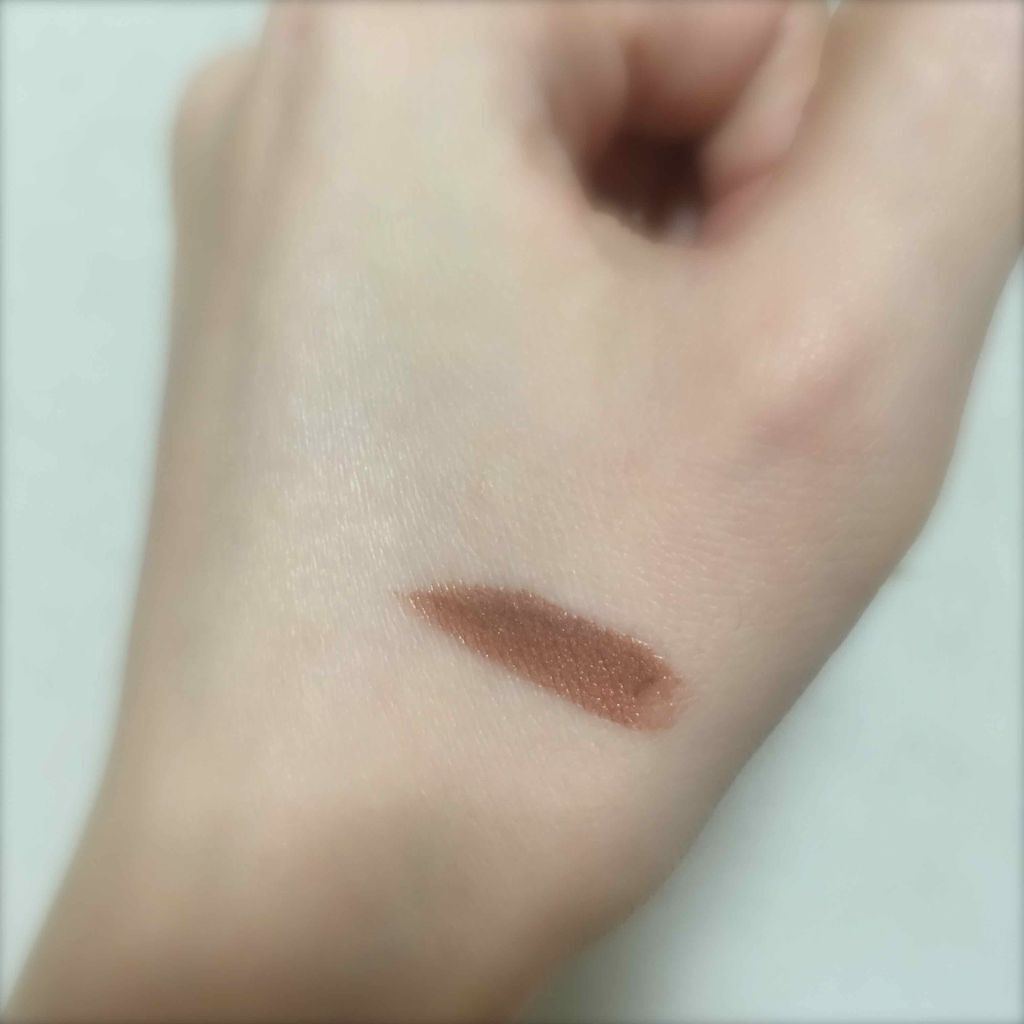 ウイスパーグロスフォーアイ/THREE/リキッドアイシャドウを使ったクチコミ(2枚目)