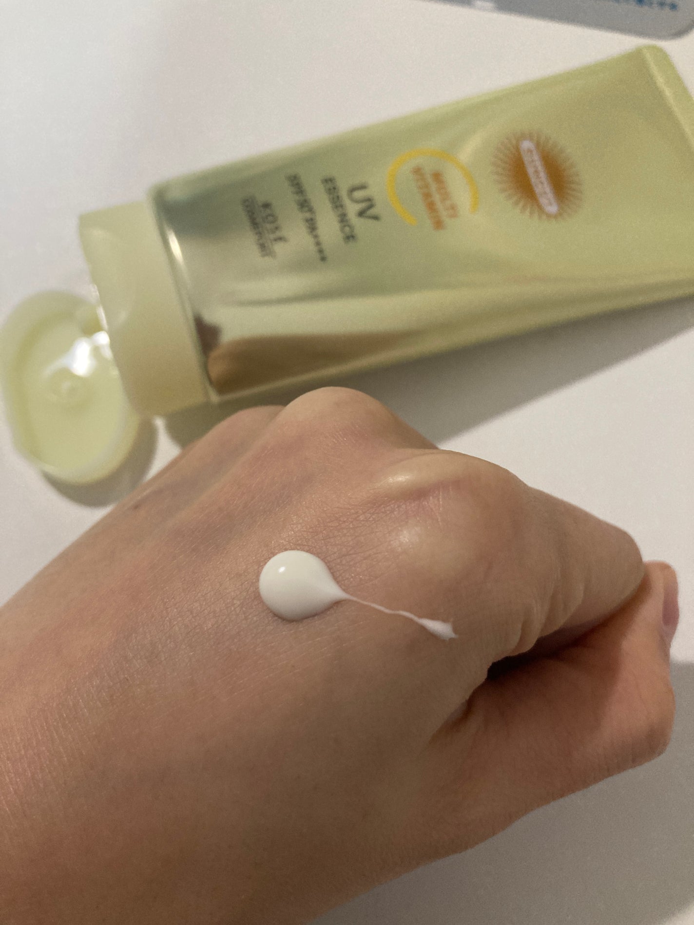 サンカットR マルチビタミンUV エッセンス/サンカット®/日焼け止めクリームを使ったクチコミ(2枚目)