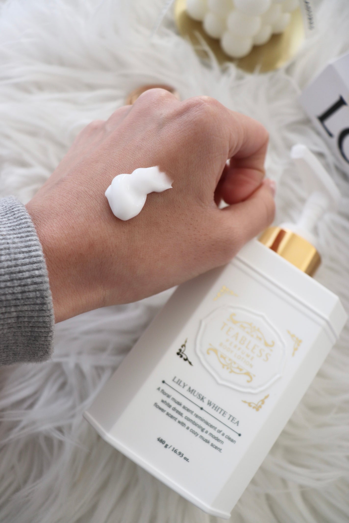 パフュームボディローション リリィムスクホワイトティー/TEABLESS/ボディローションを使ったクチコミ(2枚目)