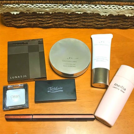 モイストミネラル アイパウダー/TV&MOVIE/メイクアップキットを使ったクチコミ(1枚目)