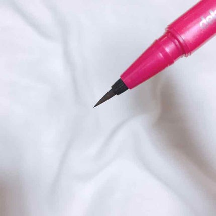 「密着アイライナー」しなやか筆リキッド/デジャヴュ/リキッドアイライナーを使ったクチコミ(2枚目)