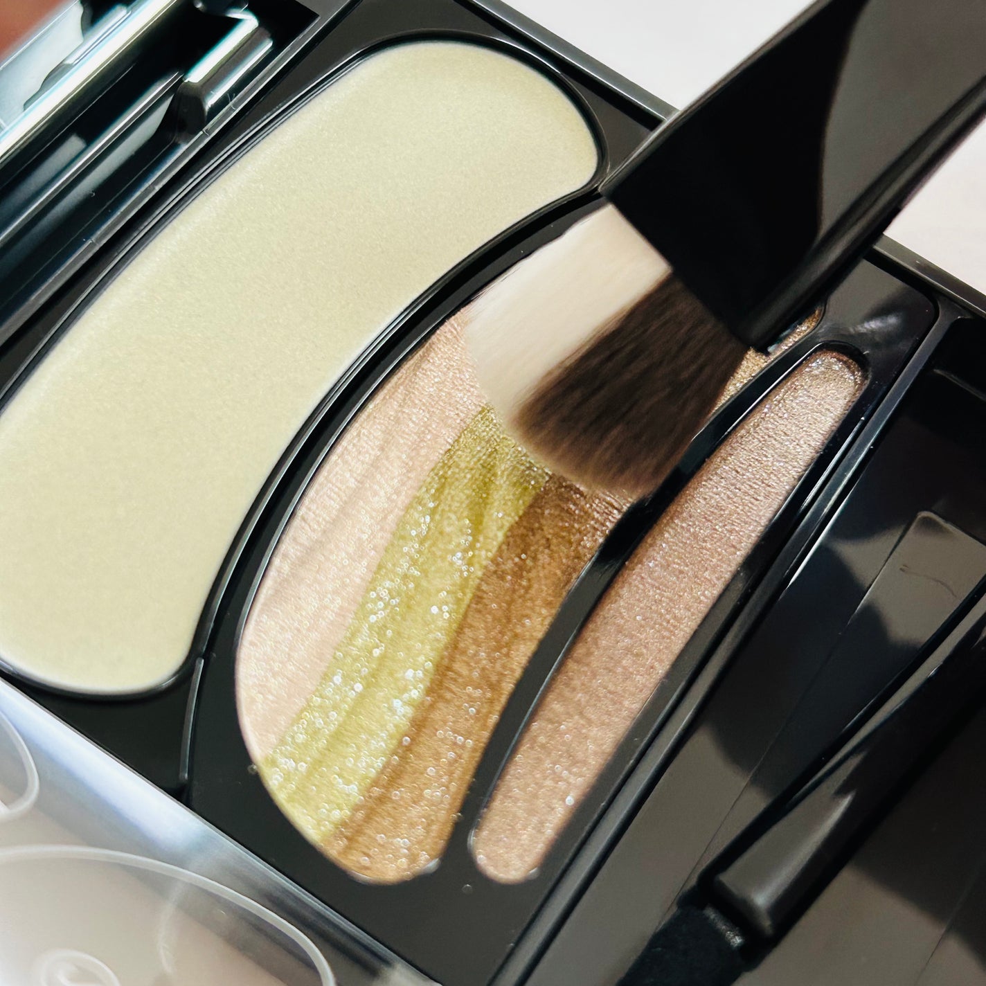 ブラシひと塗りシャドウN/オーブ/アイシャドウパレットを使ったクチコミ(3枚目)