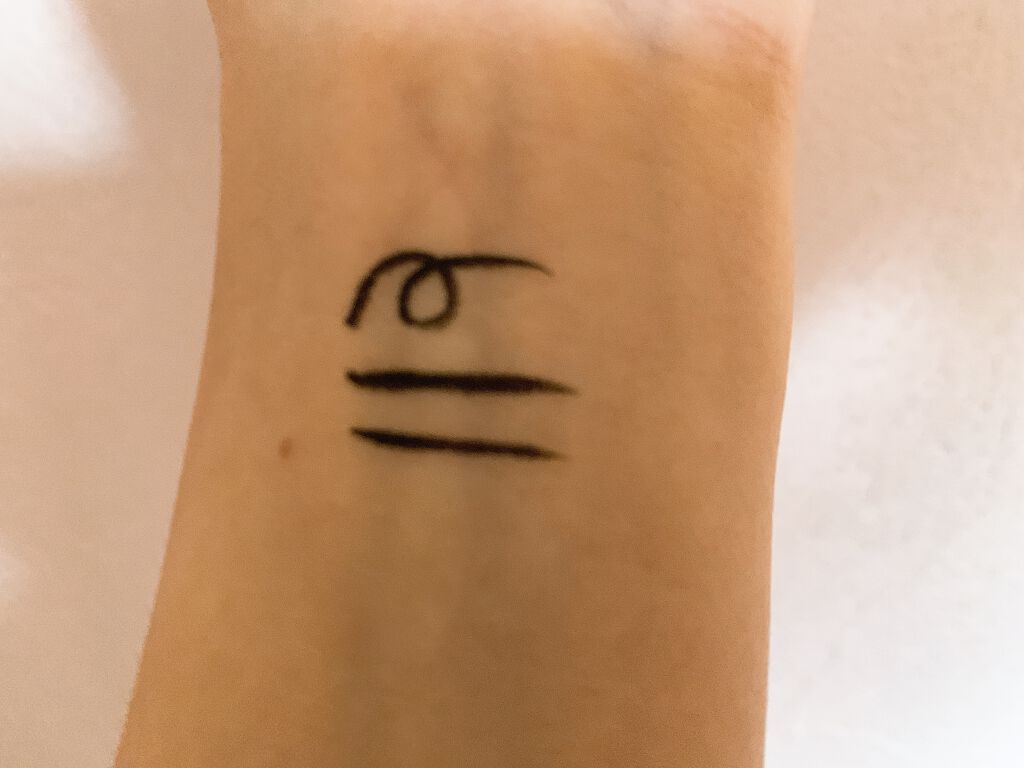 ディズニー ツイステッドワンダーランド リキッドアイライナー/クレアボーテ/リキッドアイライナーを使ったクチコミ（2枚目）