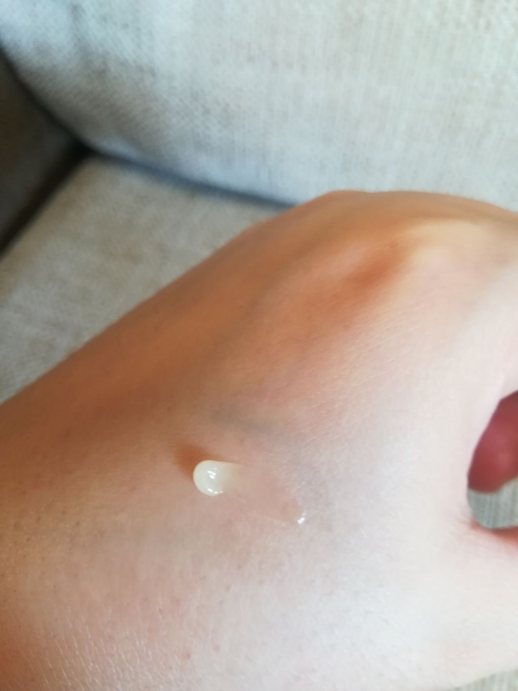 リップエッセンス N/LUNASOL/リップ美容液を使ったクチコミ（2枚目）