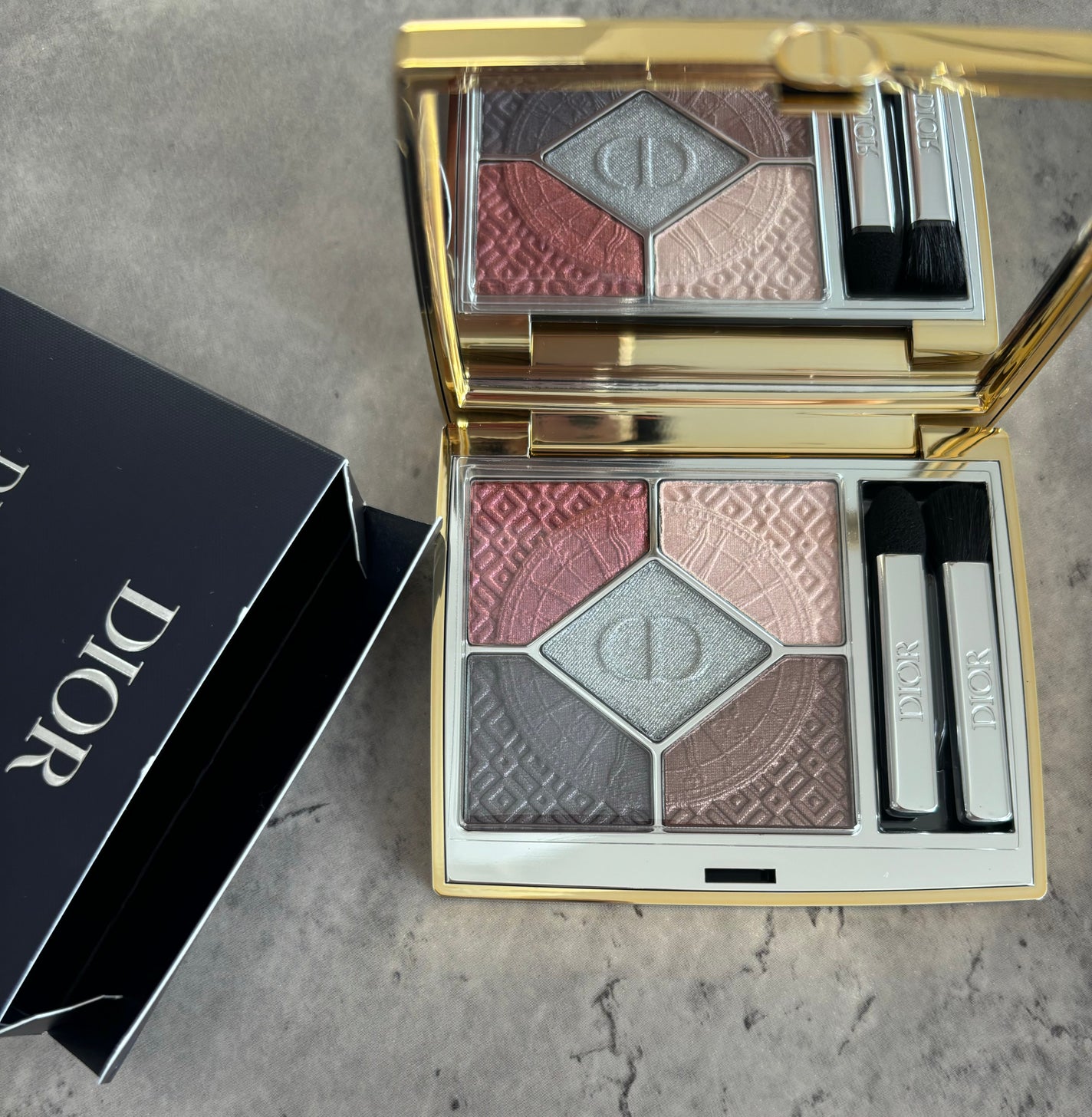 【旧】ディオールショウ サンク クルール(クリスマス コレクション 2024 限定品)/Dior/アイシャドウを使ったクチコミ(4枚目)