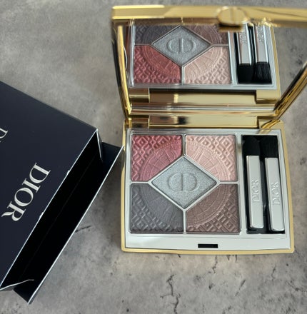【旧】ディオールショウ サンク クルール(クリスマス コレクション 2024 限定品)/Dior/アイシャドウを使ったクチコミ(4枚目)