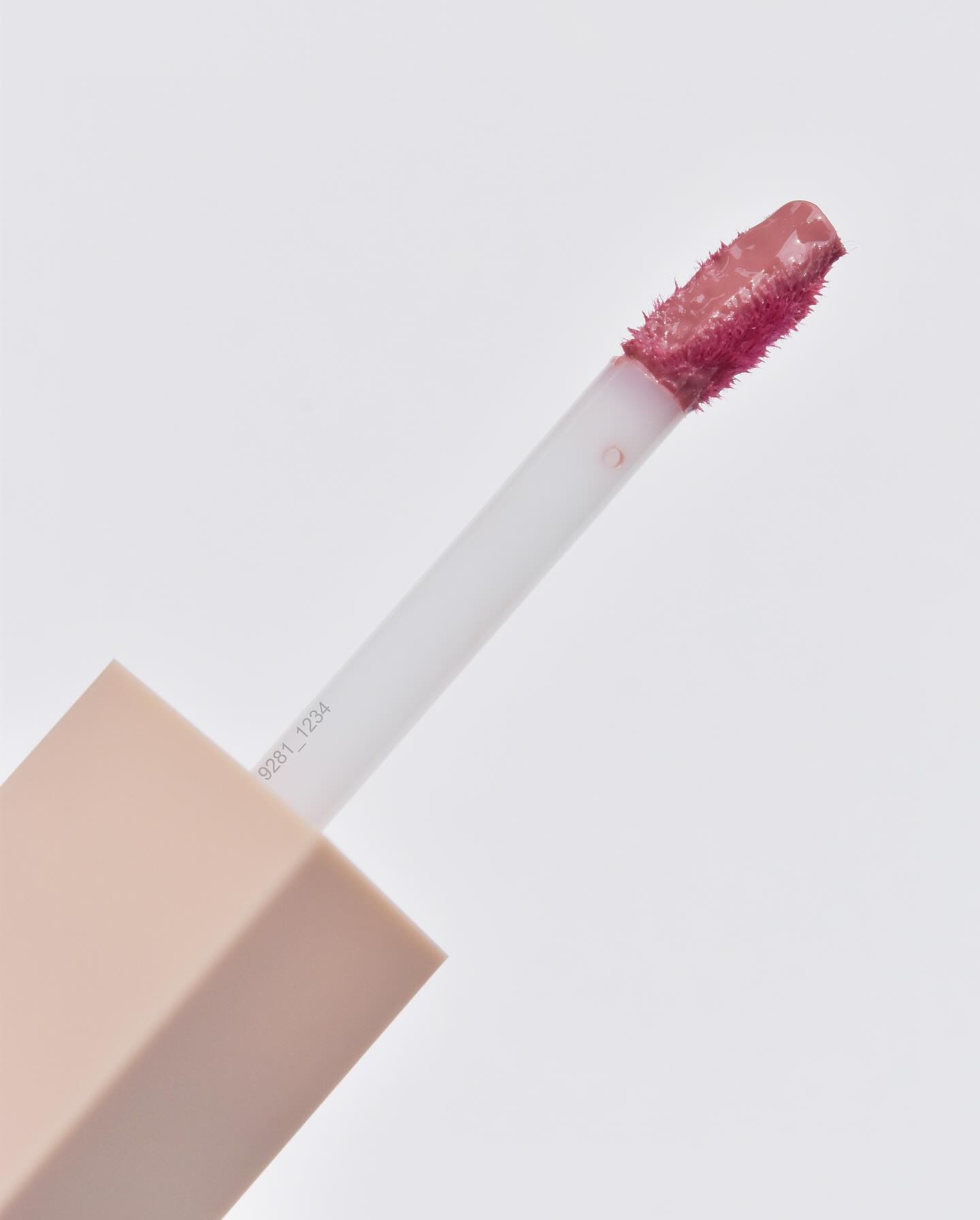 サテンリップグレイズ/thim/リップグロスを使ったクチコミ（2枚目）