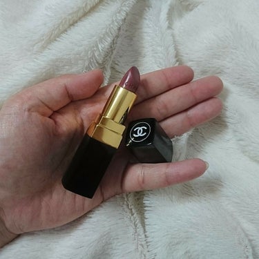CHANEL ルージュココ 434 マドモアゼル

化粧品の備忘録として投稿します。

落ちにくい口紅を探していたときに出会ったもの。確かにわりと落ちにくい。ただ、独特の香りがする(しかも結構持続する)