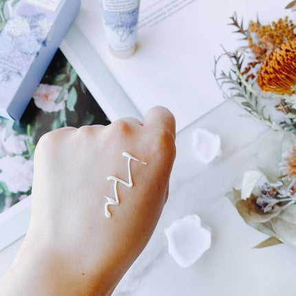 ブルーハイドレンジア エッセンシャルUVプロテクター/Flora Notis JILL STUART/日焼け止めミルクを使ったクチコミ(3枚目)