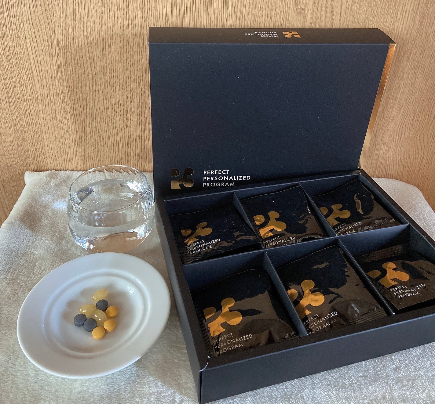 min on LIPS 「P3YouTuberヒカルがプロデュース。究極のパーフェクトサ..」(1枚目)