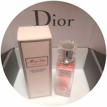 Diorのオールドゥ･トワレ購入しました♡
匂いはローラーパールです♡♡♡
オンラインショップでの購入だったので、テイスティングなどは出来ませんでしたが、先日空港の免税店で、匂いを嗅いでいたので記憶を頼