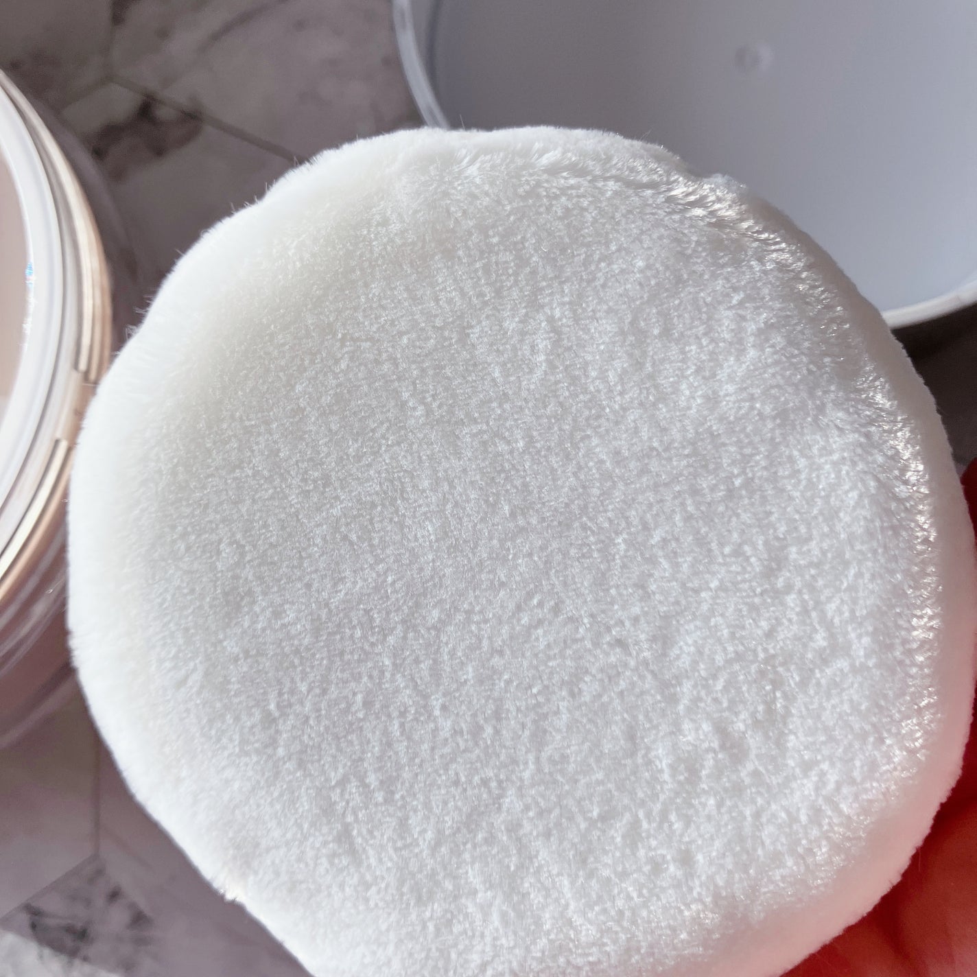 スージー エキスパート マイクロエアリーパウダーF/SUSIE N.Y./ルースパウダーを使ったクチコミ(2枚目)