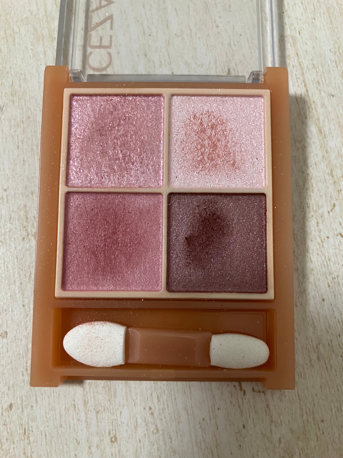 ベージュトーンアイシャドウ/CEZANNE/アイシャドウパレットを使ったクチコミ(1枚目)