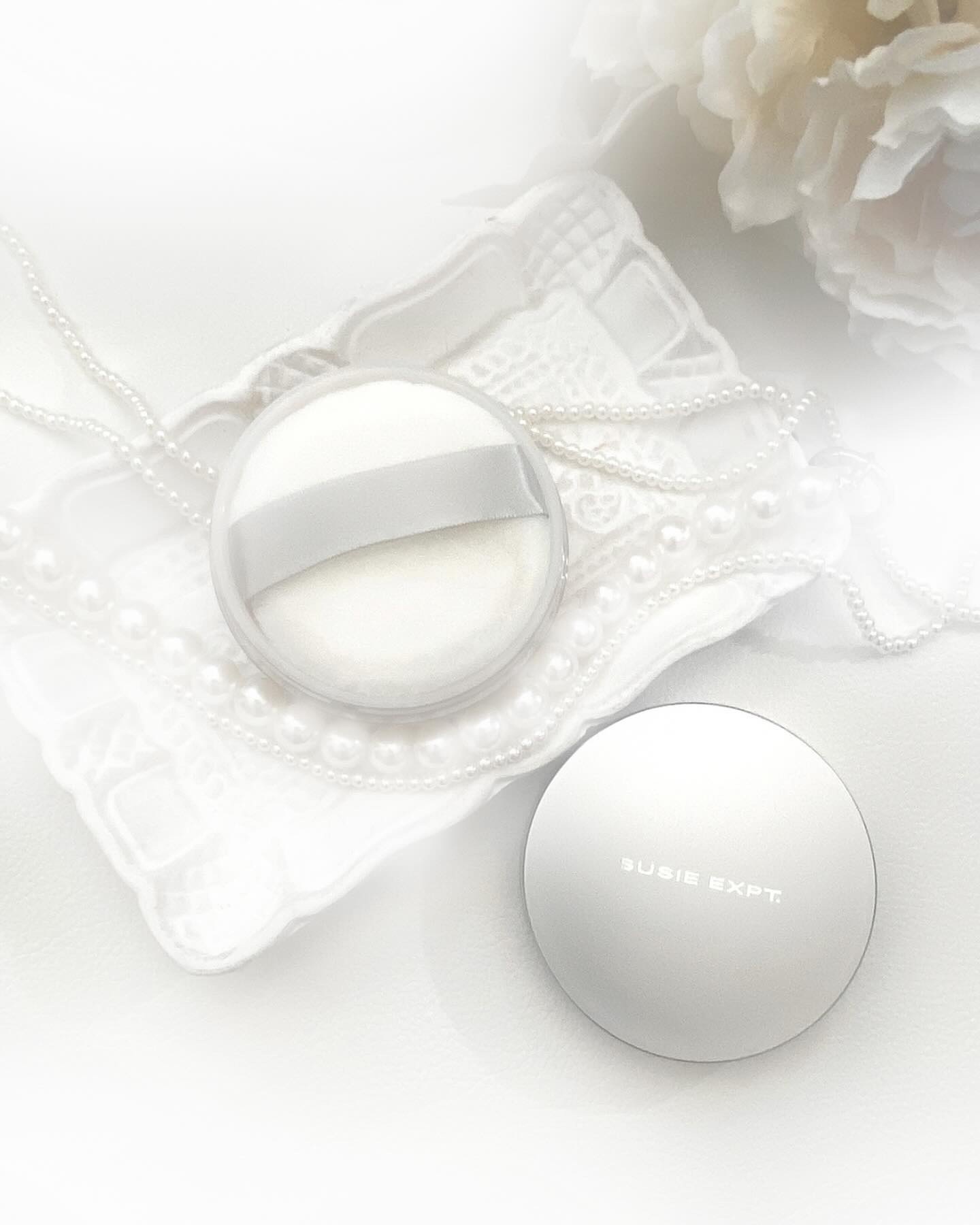 スージー エキスパート マイクロエアリーパウダーＦ/SUSIE N.Y./ルースパウダーを使ったクチコミ（3枚目）