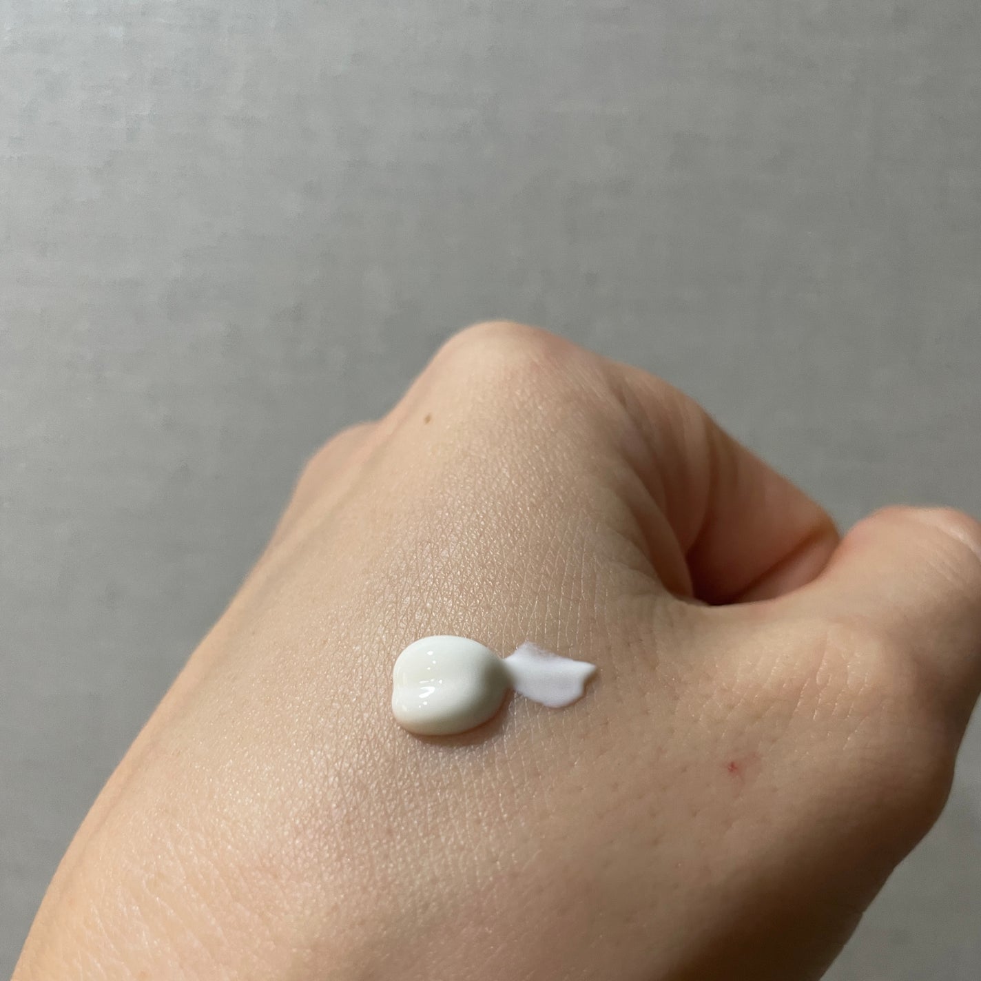 ヒアルーシカ ウォーターフィット サンセラム/SKIN1004/日焼け止めローションを使ったクチコミ(3枚目)