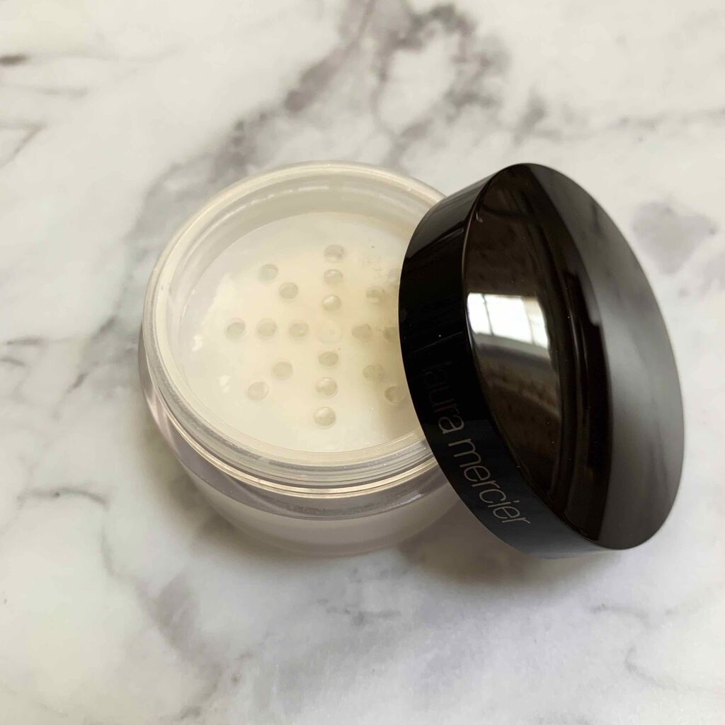 シークレット ブライトニング パウダー/ローラ メルシエ/ルースパウダーを使ったクチコミ（1枚目）