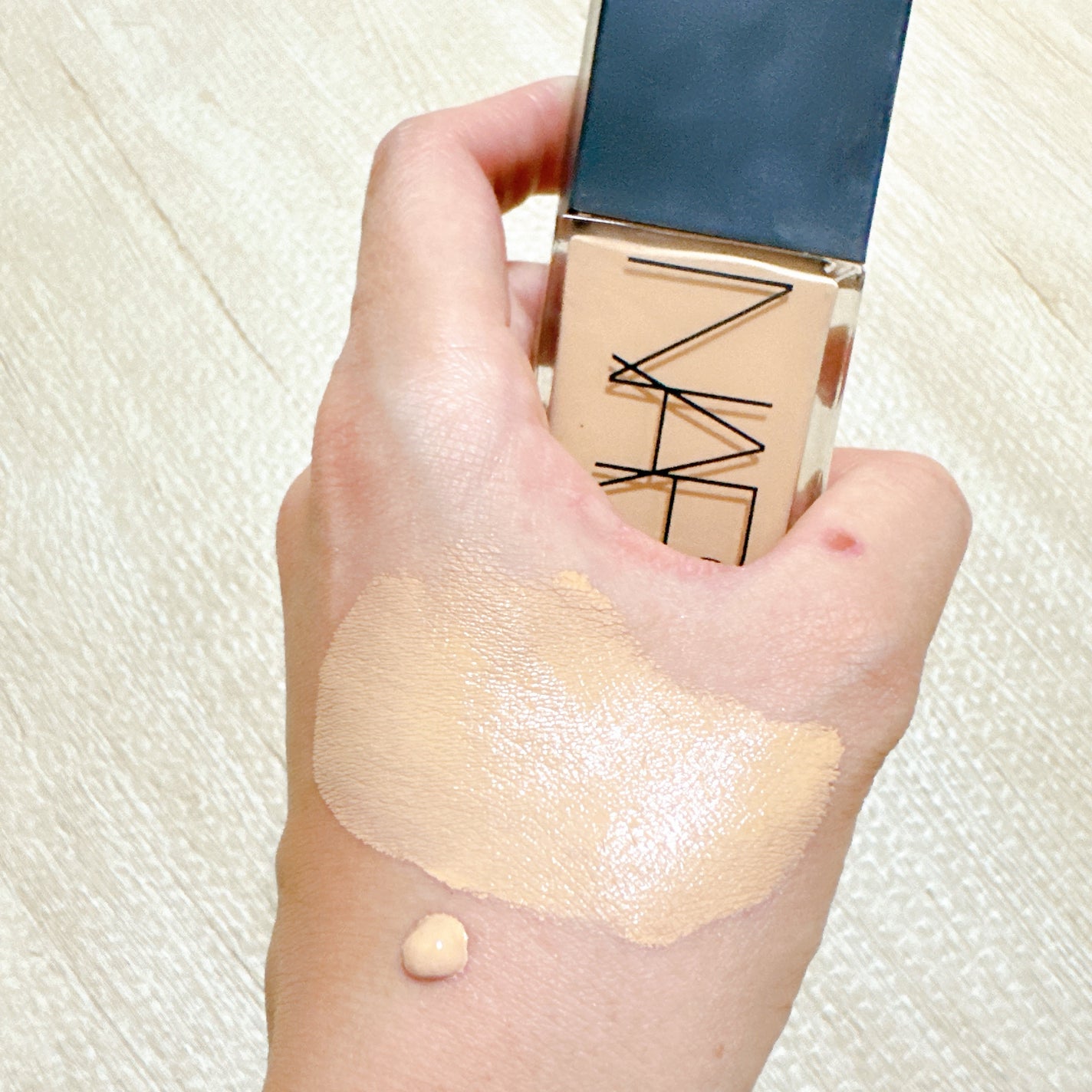 ライトリフレクティング ファンデーション/NARS/リキッドファンデーションを使ったクチコミ(3枚目)
