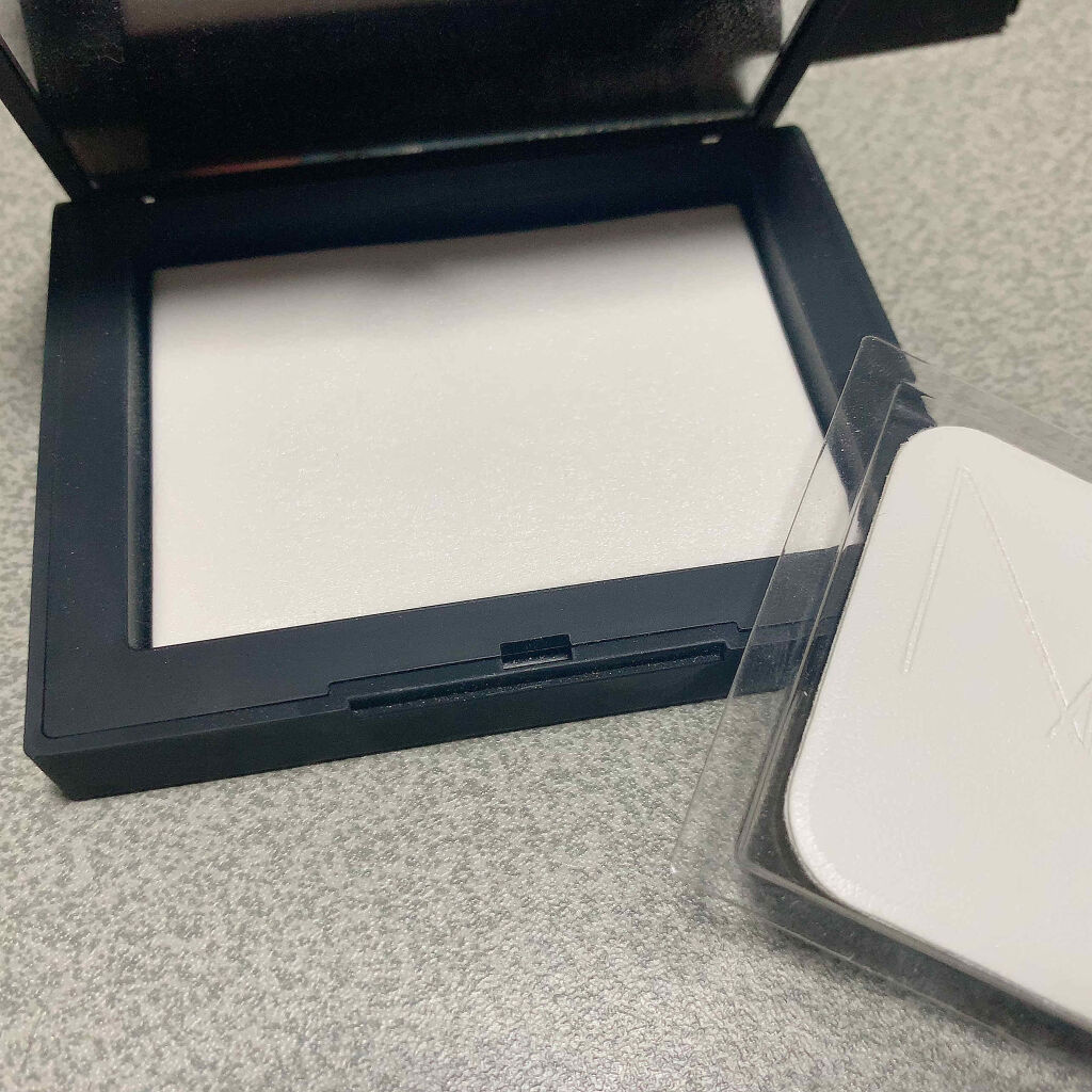 ライトリフレクティングセッティングパウダー　プレスト　N/NARS/プレストパウダーを使ったクチコミ（2枚目）