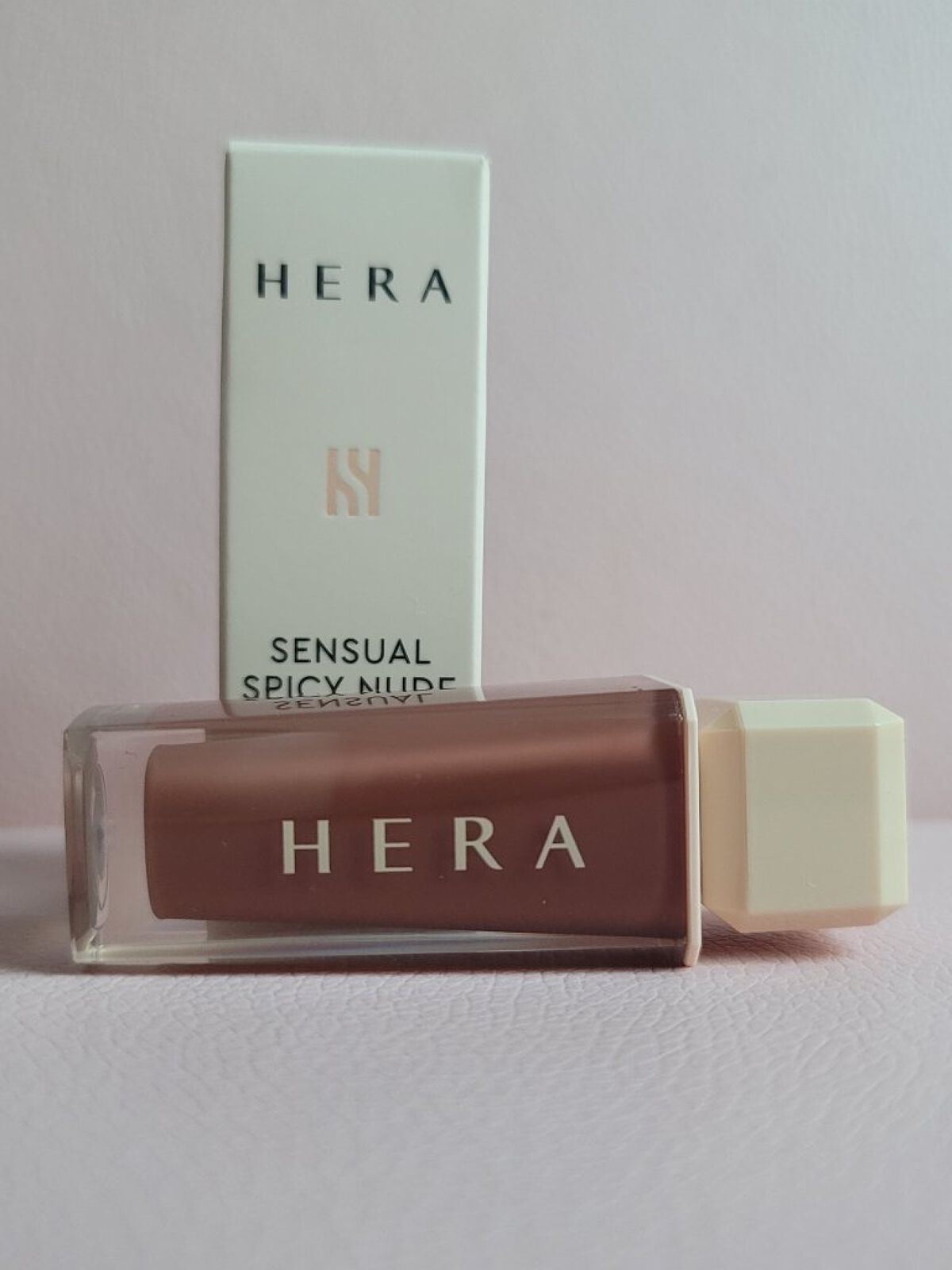 センシュアルスパイシーヌードグロス/HERA/リップグロスを使ったクチコミ（1枚目）