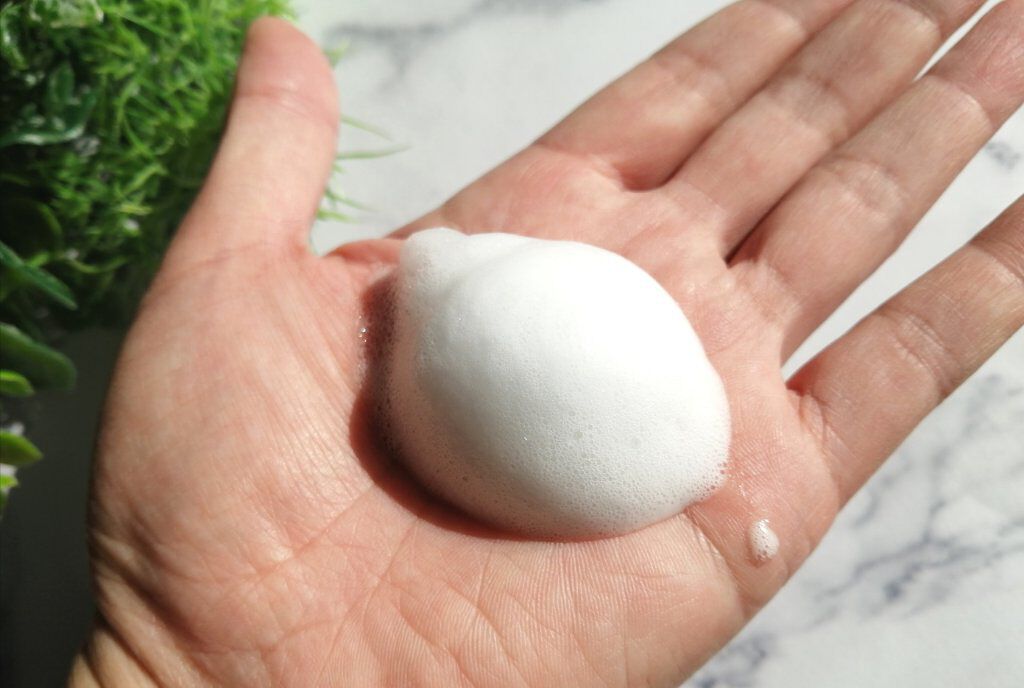 hadakara ボディソープ 泡で出てくるタイプ  フローラルブーケの香り 本体大型サイズ825ml/hadakara/ボディソープを使ったクチコミ（2枚目）