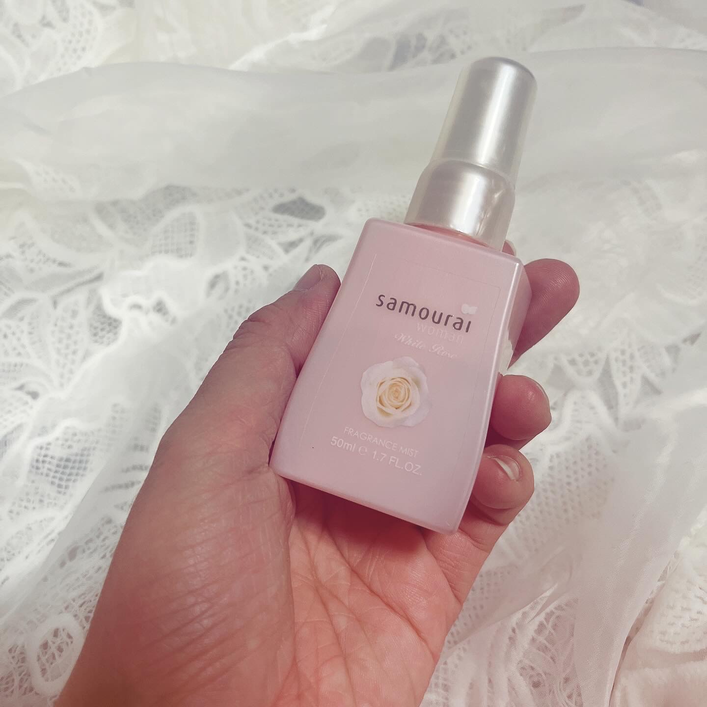 ホワイトローズ フレグランスミスト ミニ 50ml/サムライウーマン/香水(レディース)を使ったクチコミ（2枚目）