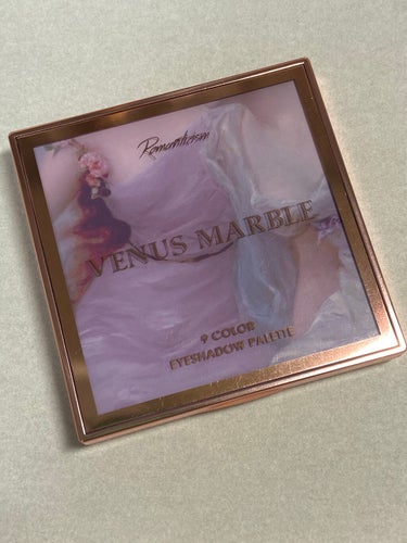 【Venus Marble アイシャドウパレット 9色 Romanticism】

こちら溺愛しているので、皆様にも魅力をお伝えしようと思います🎶

〜魅力その1〜
オシャレなパッケージ
なんと言っても