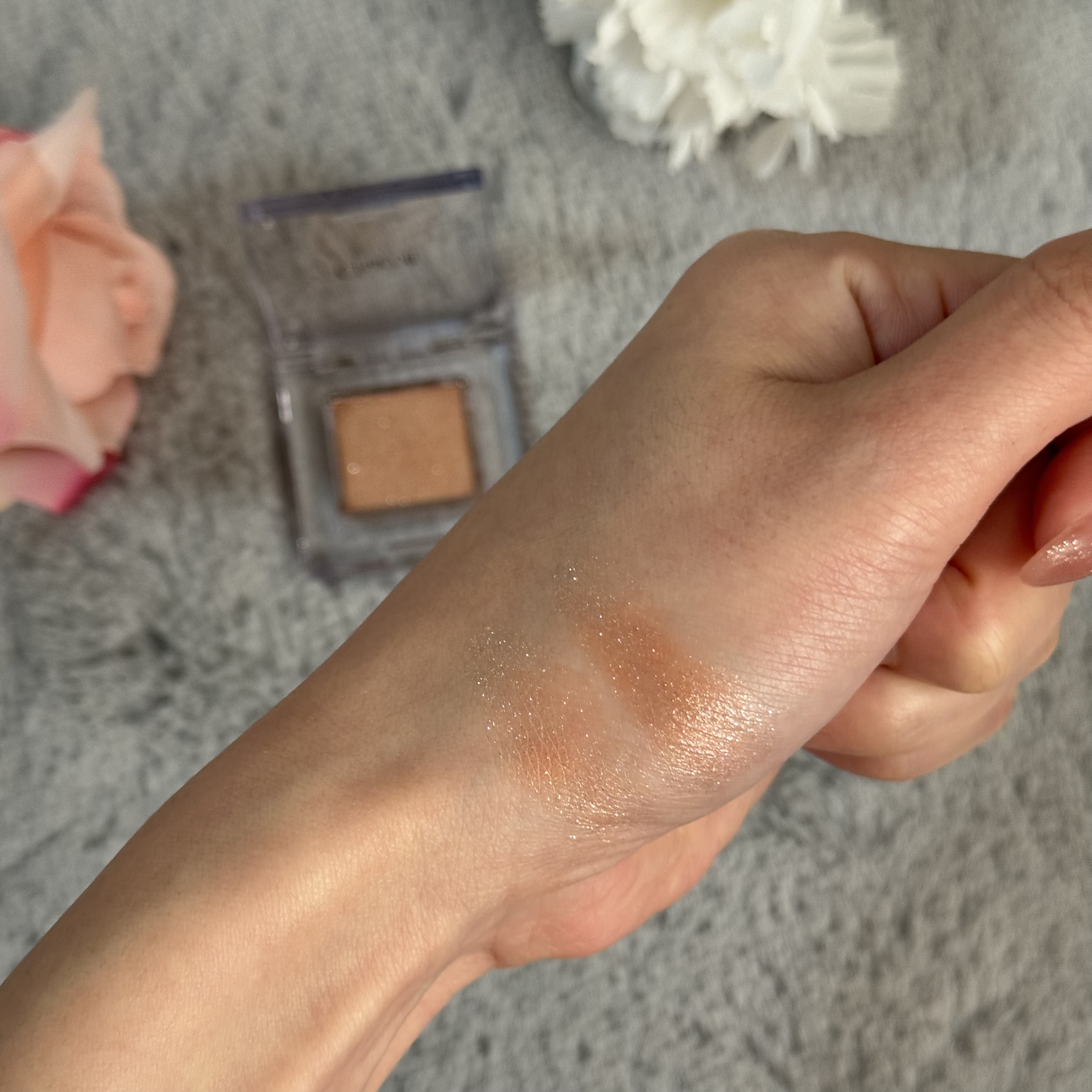 マルチカラーバリエーション スパークル SP10/チャコット・コスメティクス/単色アイシャドウを使ったクチコミ（2枚目）