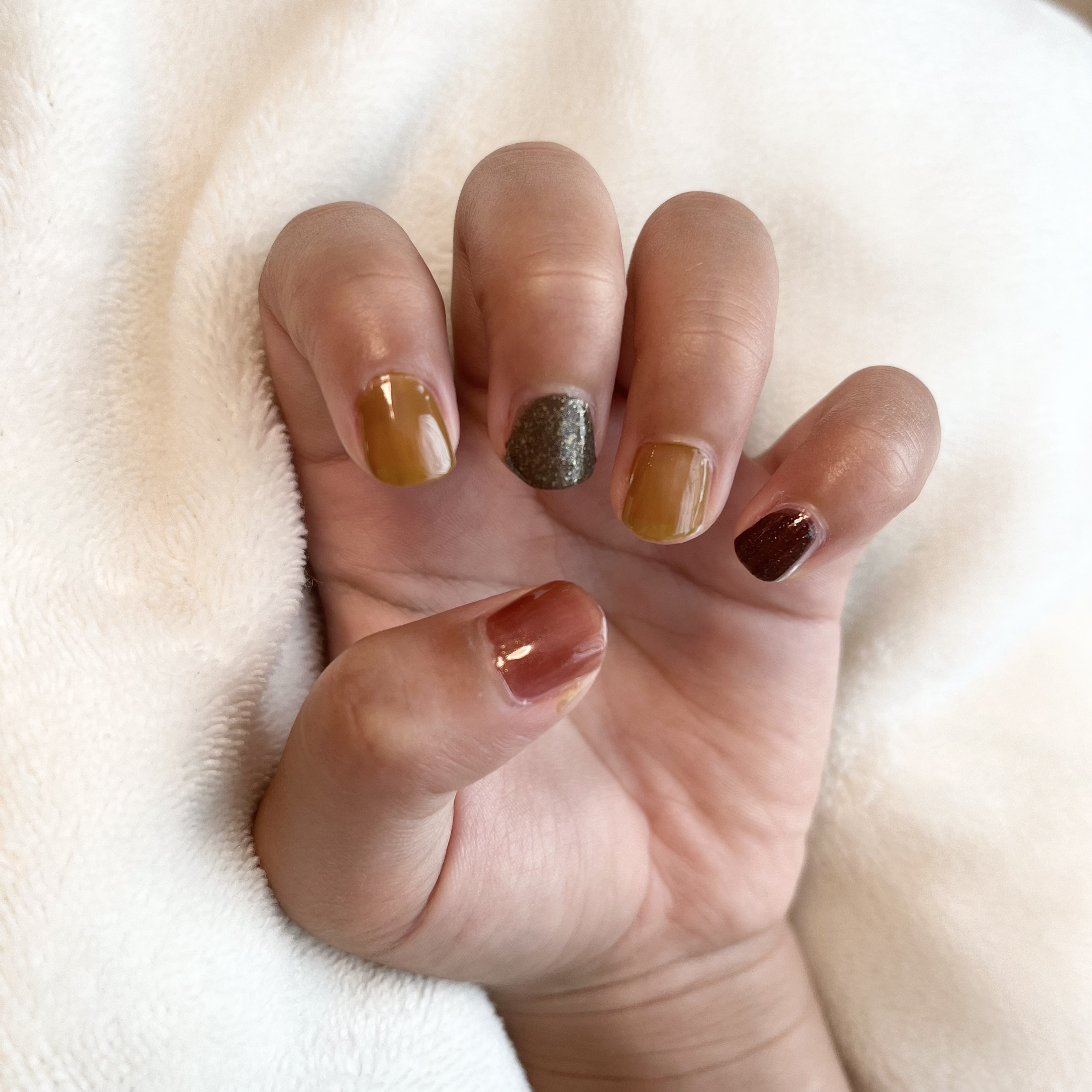 カラフルネイルズ/キャンメイク/マニキュアを使ったクチコミ（3枚目）