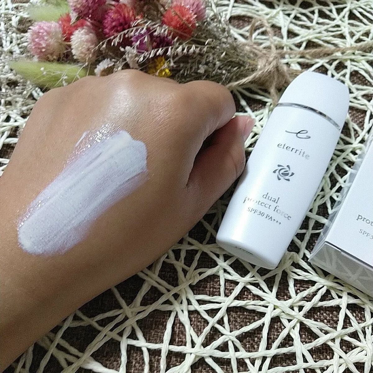 エタリテ デュアル プロテクト フォースN/シャルレ/化粧下地を使ったクチコミ(4枚目)