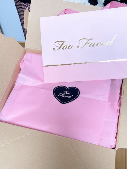 クリスマス アラウンド ザ ワールド メイクアップコレクション/Too Faced/メイクアップキットを使ったクチコミ(2枚目)