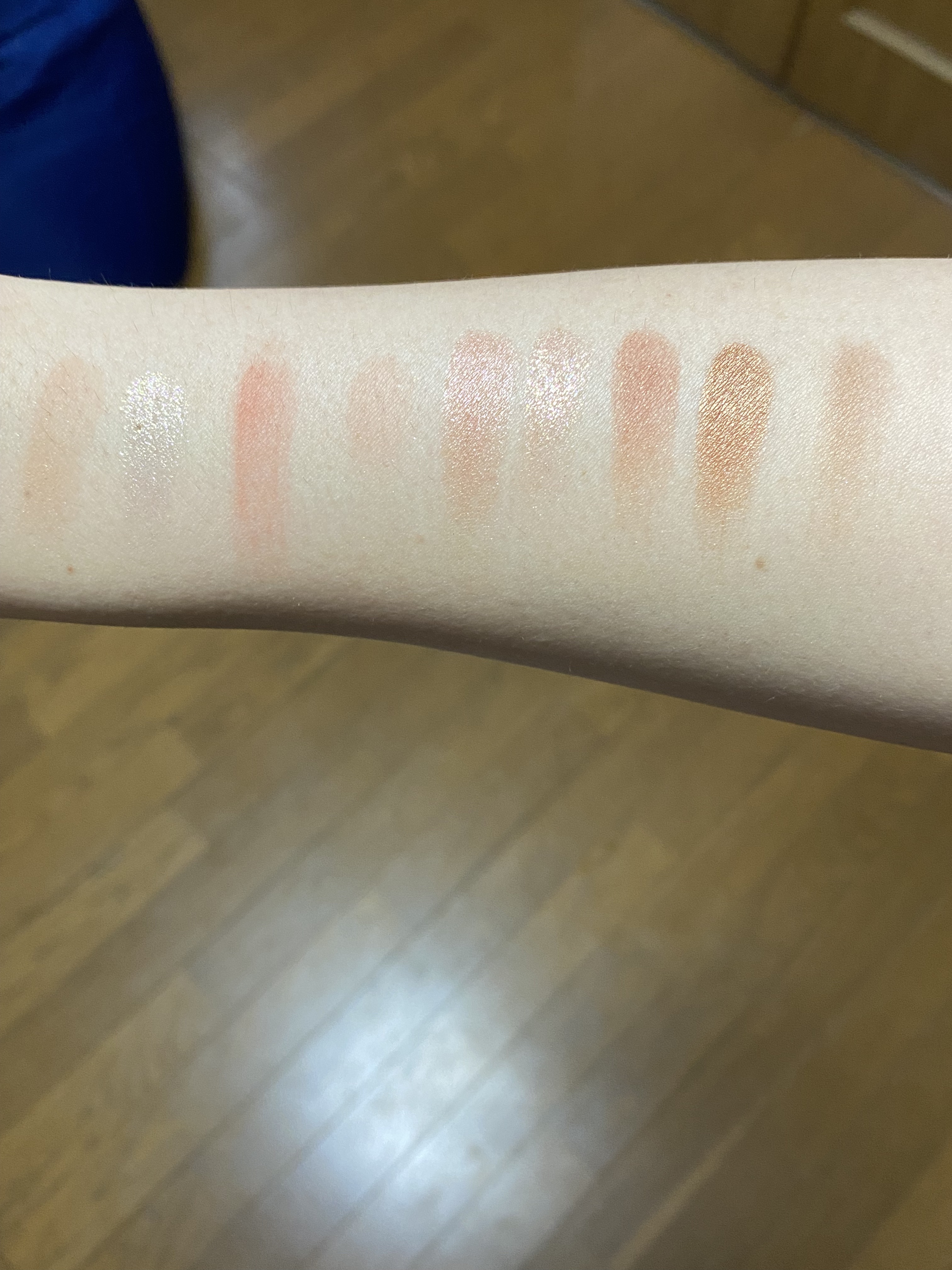 Avove Eyes Shadow palette/Aperire/アイシャドウパレットを使ったクチコミ（3枚目）