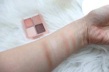 GLAM EYE SHADOW PINK BELLINI/U/CHOO/アイシャドウパレットを使ったクチコミ（3枚目）